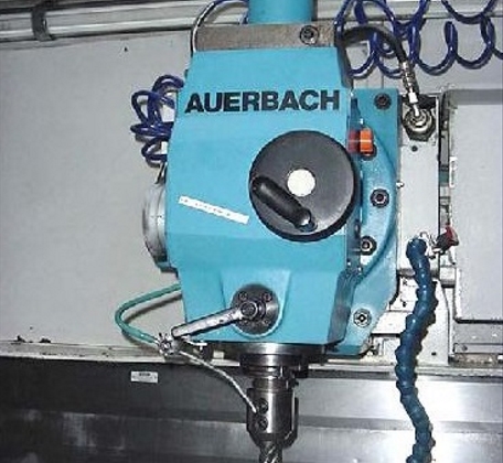 Универсальный инструментально-фрезерный станок с ЧПУ марки AUERBACH тип FUW 725